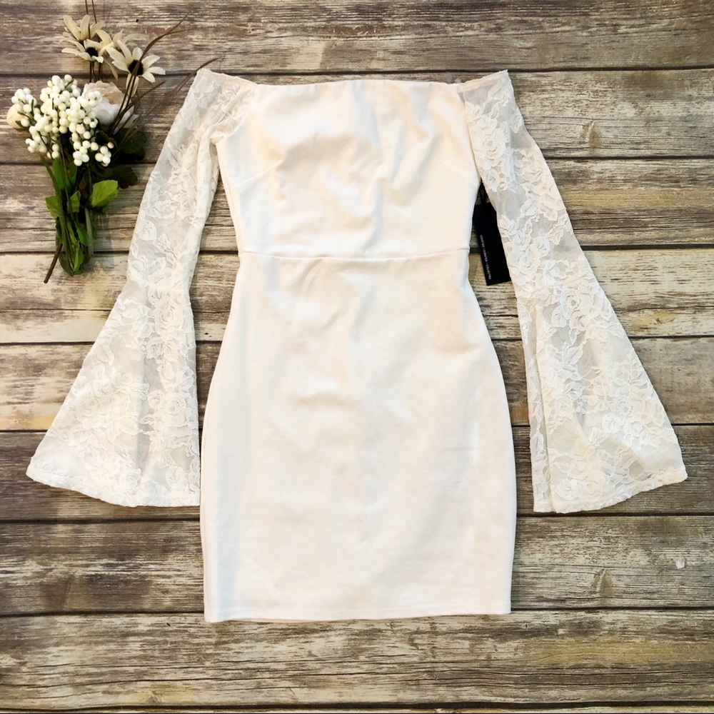 NWT LULU’S Cream Bell Sleeve Lace Dress - XS